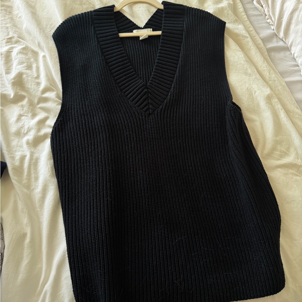 Black Sleeveless V-Neck Knit Sweater Vest